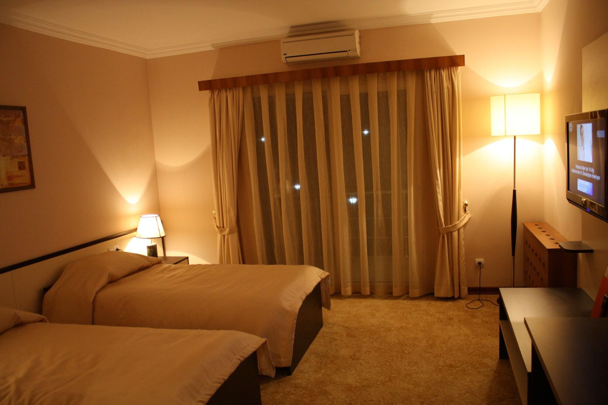 Kaspia Sahil Hotel Ленкорань Экстерьер фото